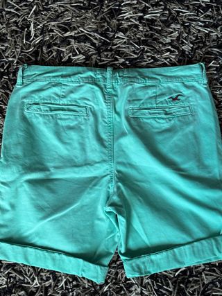 Pantalones Cortos Hollister Hombre
talla 33
