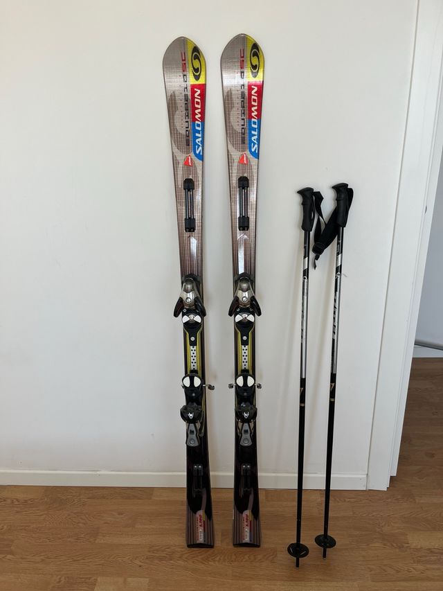 Sci Salomon con bastoncini