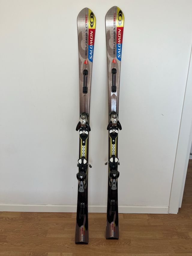 Sci Salomon con bastoncini