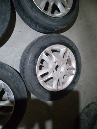 4 Llantas 14 4x100 con Neumáticos