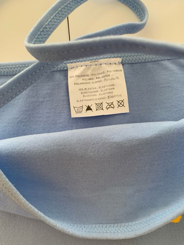 Lote 2 tops Benetton tacto seda