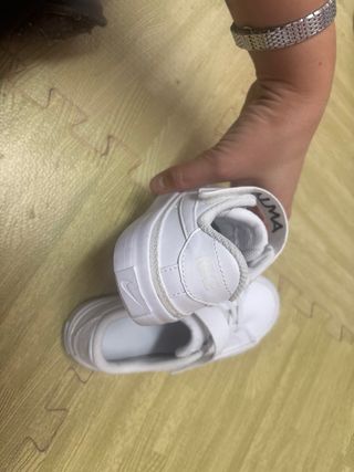 Zapatillas Nike niño/niña Talla 38,5. Sin estrenar