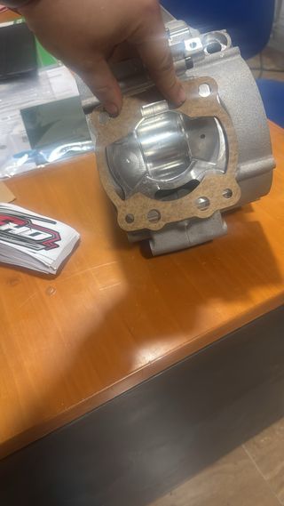 Cilindro y pistón moto