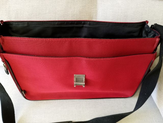 Maletín ejecutivo granate y negro