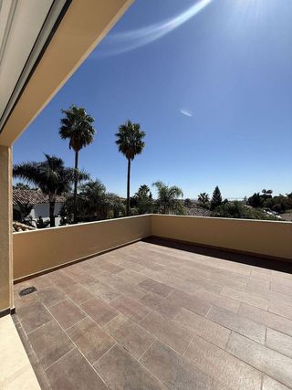 Chalet en alquiler en Las Cancelas - Valdeolletas en Marbella