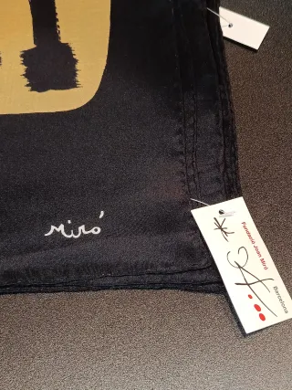 Pañuelo 100 % SEDA MIRÓ NUEVO 1990
