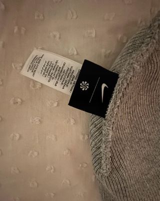Gorro Nike Gris