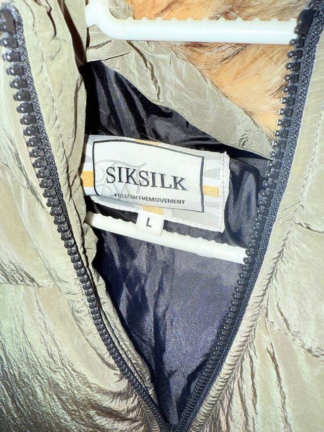 Chaqueta Sik Silk Beige Negra