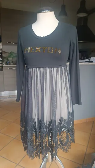 Abito pizzo nero e oro