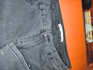 Pantalón vaquero negro