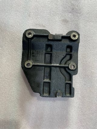 Soporte compresor aire Citroen Saxo VTS.