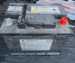 Batería coche Varta 12V 60Ah 680A