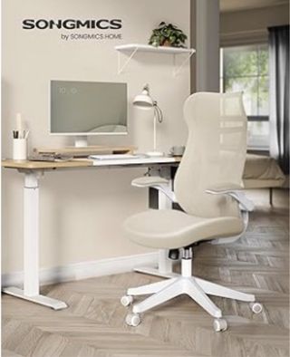 Silla de oficina ergonómica beige y blanca