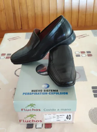 Zapatos nuevos Fluchos caballero negros talla 40