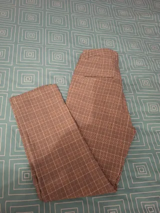Pantalón de cuadros Stradivarius