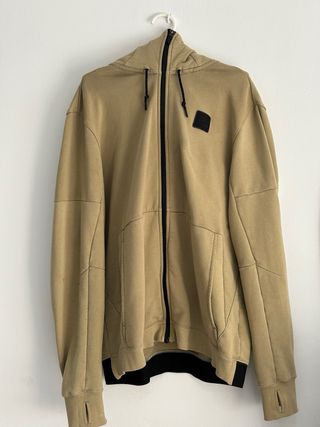 Chaqueta Nike con capucha y cremallera