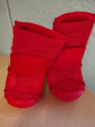 Guantillas y espinilleras Karate NKL Rojas