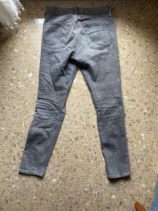Pantalón vaquero slim H&M gris M