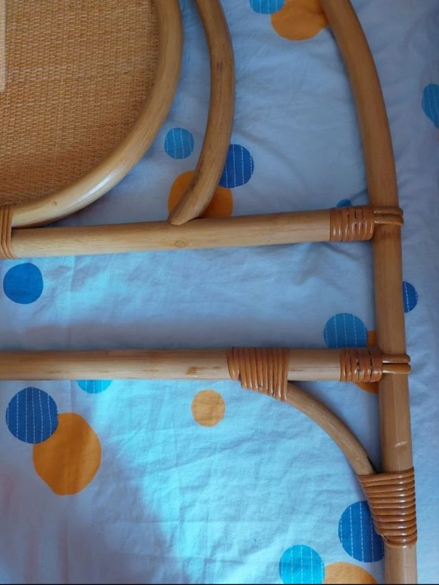 Cabecero mimbre y bambú. Negociable.