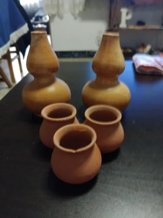 Juego de 2 jarrones y 3 macetas de barro