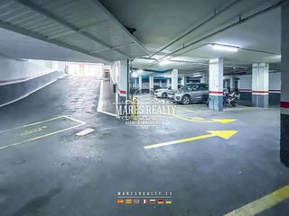 Garaje en venta en Calella