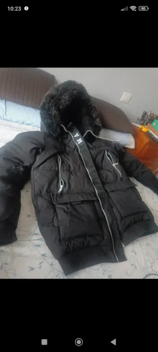 Abrigo Supply Negro Talla L