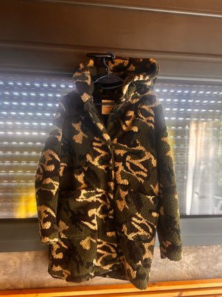 Abrigo polar militar