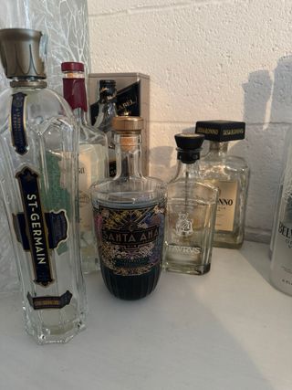 Bottiglie vuote per decorazioni