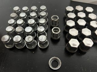 Tornillos Rueda Ford 20+14