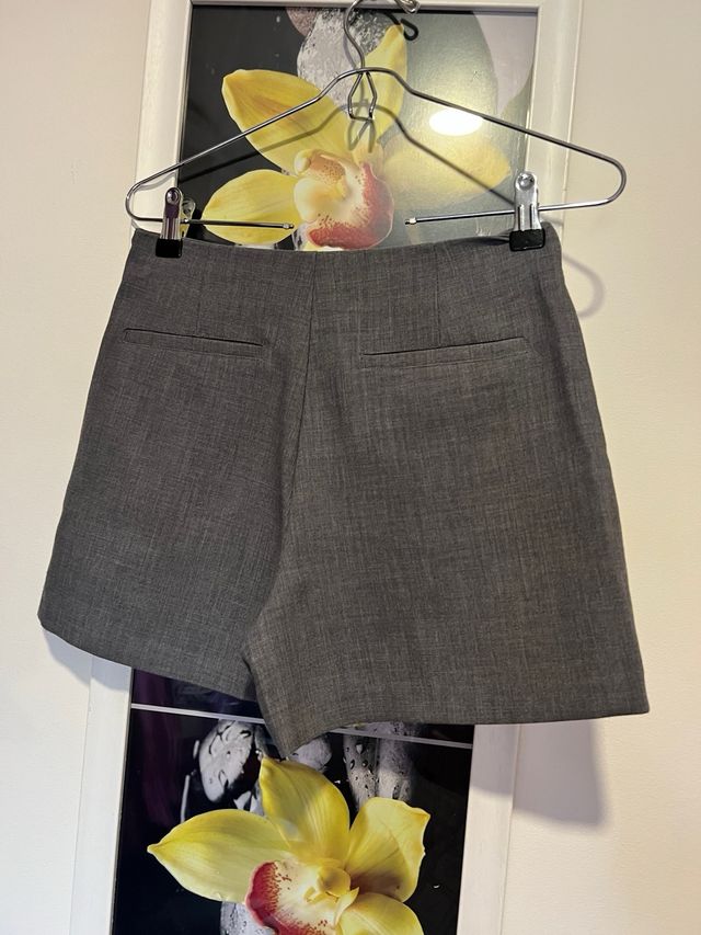 Falda pantalón gris Stradivarius XS