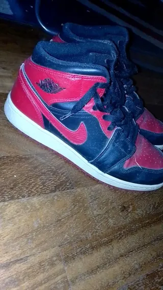 Jordan 1 High Top Rosse e Nere
