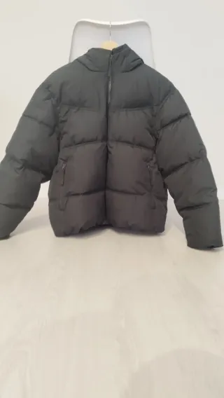 Abrigo acolchado negro invierno