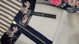 Falda corta floral Stradivarius Talla L