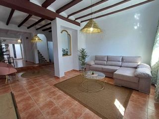 Casa adosada en venta en Oliva pueblo en Oliva
