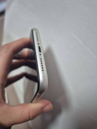 iPhone 11 64 GB blanco