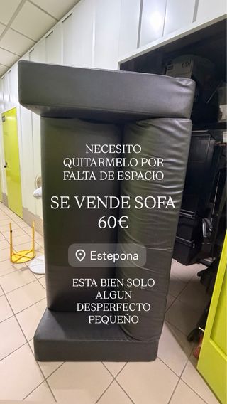 Sofá de cuero negro IKEA