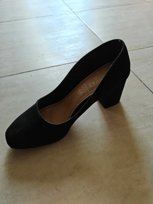 Sapatos de salto preto Marypaz tamanho 40