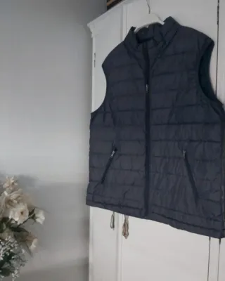 Chaleco acolchado negro