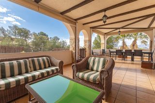 Chalet en venta en Petrer