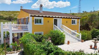 Chalet en venta en Coín