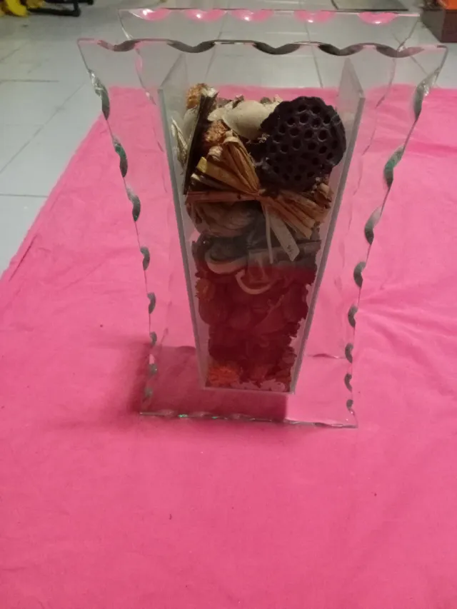 Jarrón de cristal con decoración