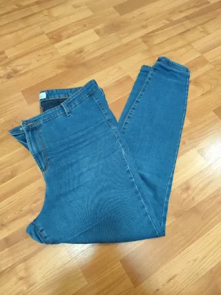 Pantalón vaquero Primark Talla 46