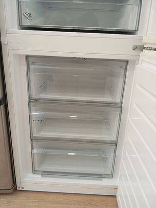 Nevera AEG con garantía y transporte