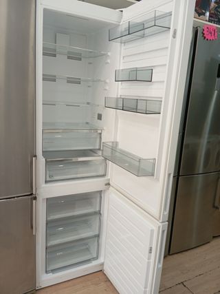 Nevera AEG con garantía y transporte