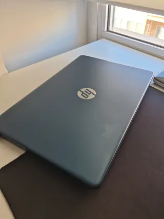 Portátil HP 15.6 Ryzen 3. 8/512 ssd