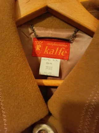Abrigo de mujer paño marrón. Kalfe.Talla 54