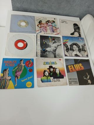 Lotto 9 Vinili 45 Giri 7 Vintage Internazionali