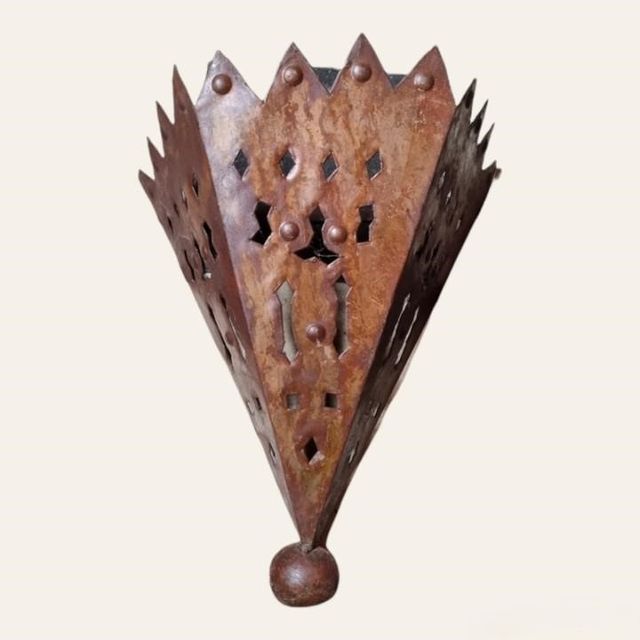 Aplique de lámpara de hierro calado