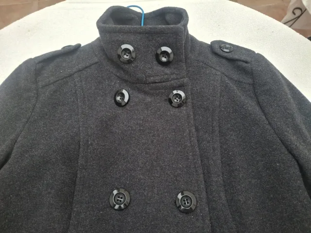 Abrigo gris mujer T M.  Medidas en descripción 