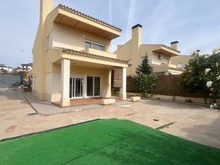 Chalet en alquiler en Otura